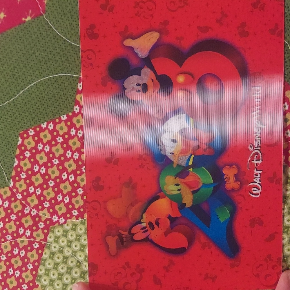 2008 Walt Disney world hologrpah8c postcard